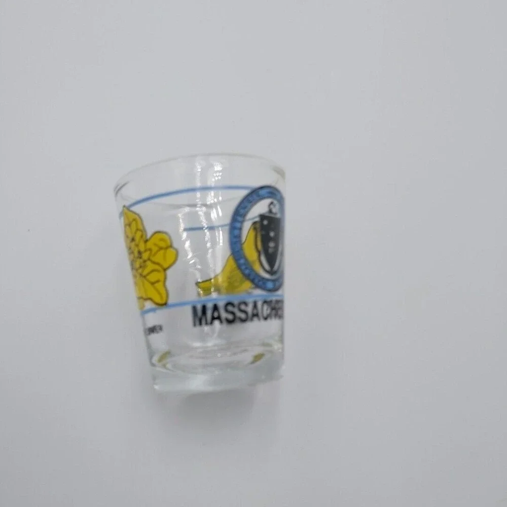 MASSACHUSETTS STATE SHOT GLASS SHOTGLASS‎